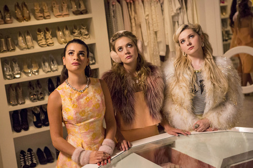 screamqueensspoilers: Scream Queens - 1x09 - Ghost Stories