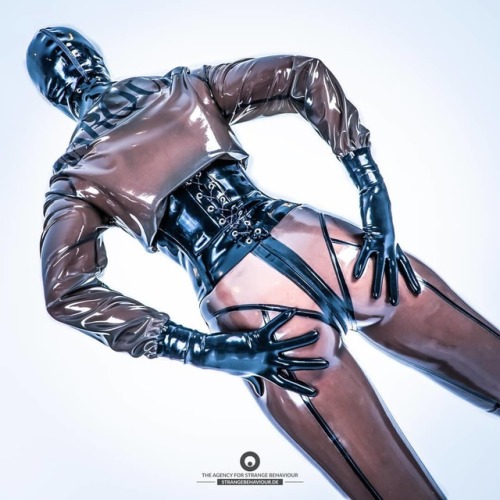 Credit to rubbermistressmisslucy
