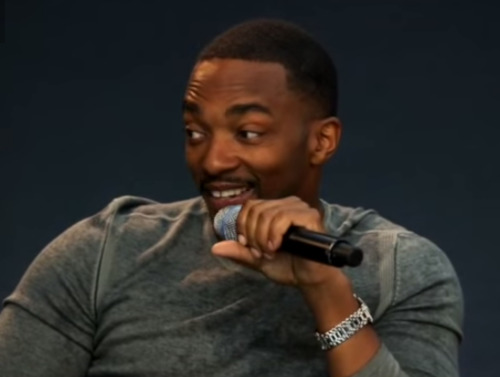 eviltwinjen:exsequar:Fan: If you got to create your own superhero, who would it be?Mackie: Mine woul