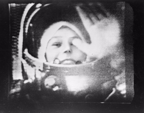 furtho:Pictured inside the cabin of the Vostok 6 spacecraft, Valentina Tereshkova, the first woman i