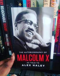 strdstladya:  #ReadSoulLit Day 23, a #nonfiction classic. I am not the biggest fan of non-fiction, but one of the 1st ones I have ever read was this right here. The Autobiography of #MalcolmX. It’s probably my favorite. It made me laugh, it made me