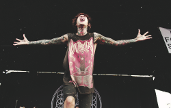 tattoosaregreat11:  Walking into warped tour like: 