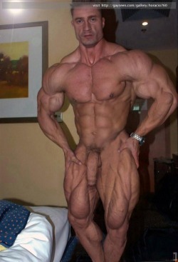 musclerod8888:Awesome mature muscle…those