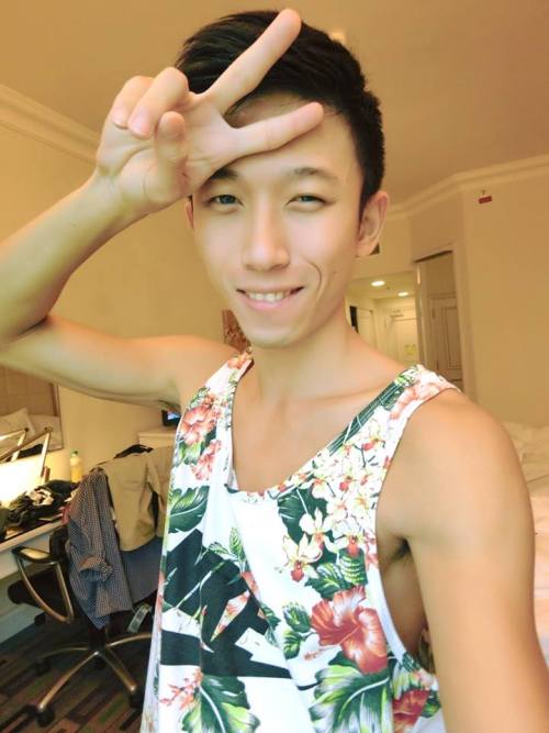 watertw: FB推薦人 個資：  Jeremy Yves   隱藏於新加坡 (圈內) FB：www.facebook.com/jeremycwchun