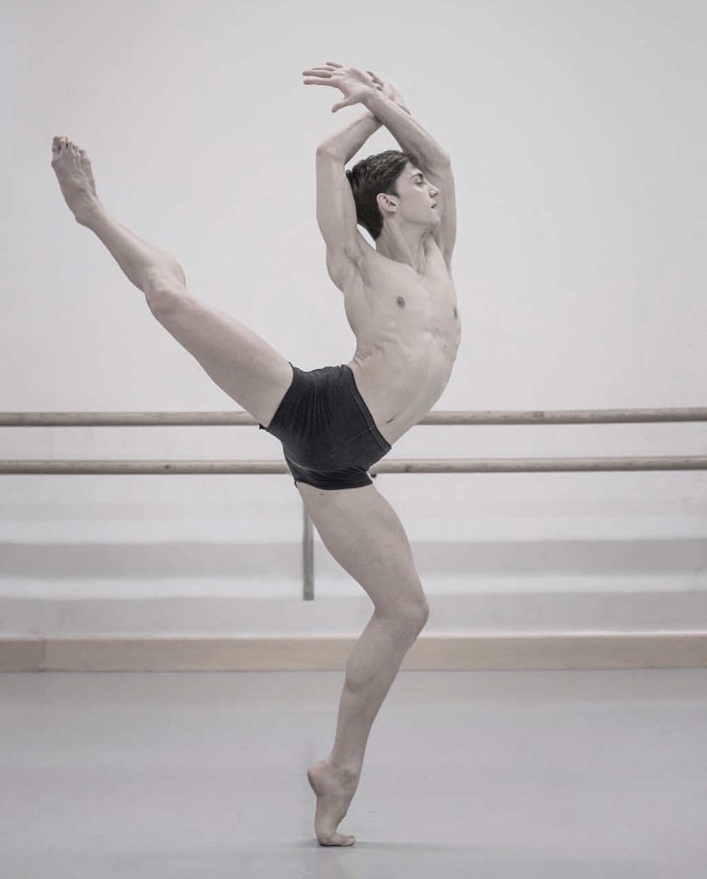 pas-de-duhhh:  Matteo Miccini dancer with Stuttgart Ballet photographed by Carlos
