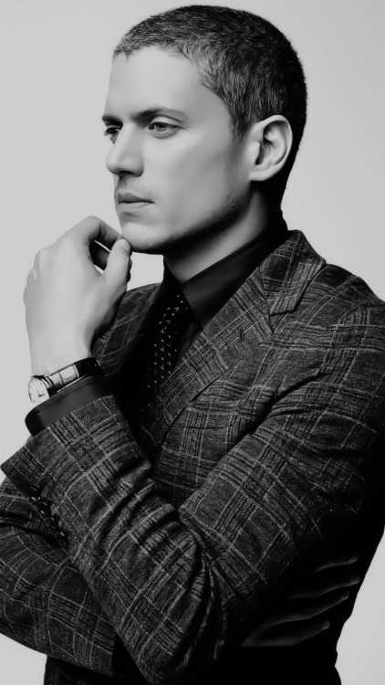 baelockscreens:  Wentworth Miller      Please, like/reblog the post if you save.