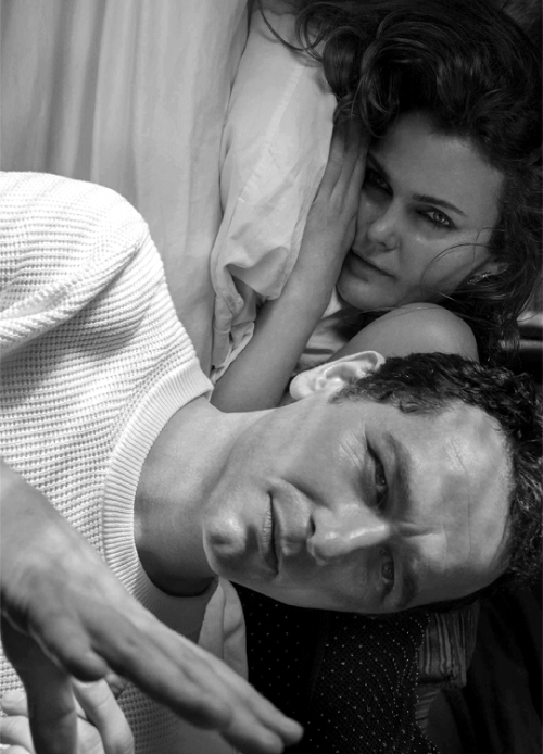 theamericansgifs:Keri Russell and Matthew Rhys photographed by Tony Duran for Emmy Magazine (2018)