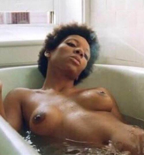 thecajanbajan:  Lil Mama