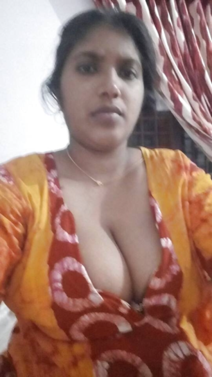 Hot Kerala house wife part 2