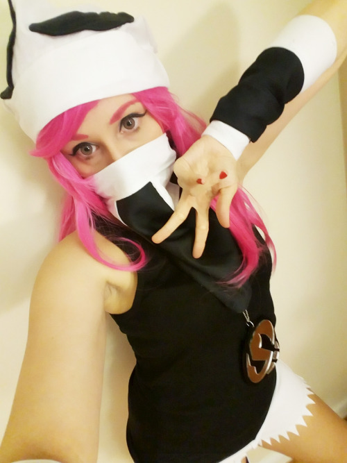 mahoushojo:I’ve been busy with that MAGFest Con Crunch, but I wanted to post some Cosplay Test selfi