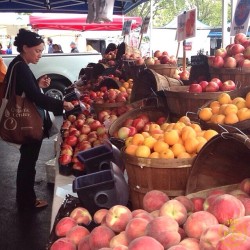 Day 32: Early bird gets the worm. Finally checked out the farmer&rsquo;s market. #100happydays #100daycountdowntil21