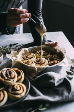 fullcravings: Easy Vegan Cinnamon Rolls