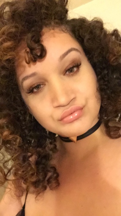 exoticplusmodel:  I love my all natural hair 😩😍😍😍