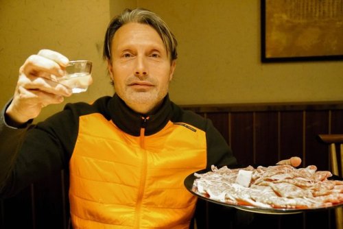 ballisticducks:brondeef: I hope Kojima’s date is going well :) We really all gonna pretend Mads is