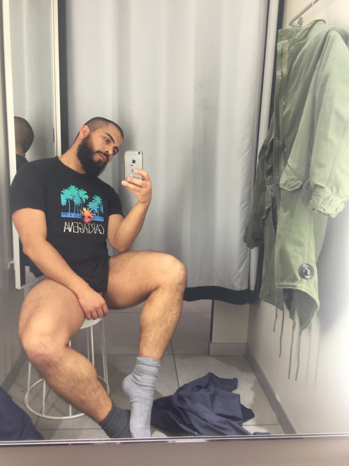malefeethungerbygays:  If you like what you see, follow: http://malefeethungerbygays.tumblr.com/ 