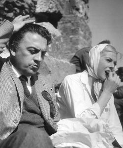 lapitiedangereuse:  Fellini & Anita Ekberg