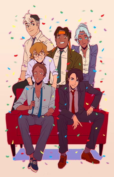 badjura: squeezed a voltron print in for AX!!! you can find me at table E33!!!