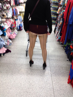 lucyreturns:  Seams in Asda 