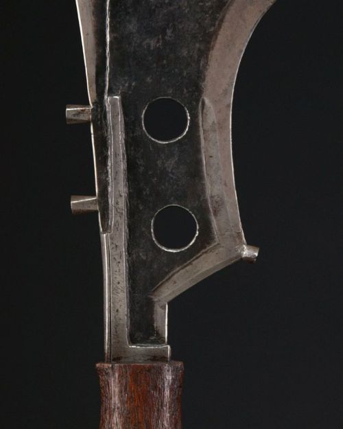art-of-swords:Mangbetu SwordDated: early 20th century Culture: Congolese (Africa)Measurements: overa