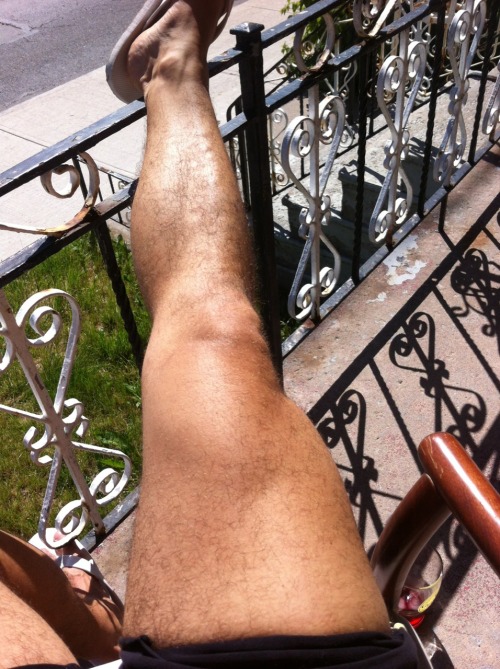 butchbikinikill:  just enjoying the sunshine.
