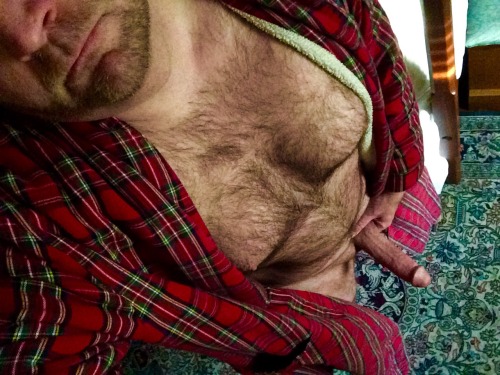 nevertoohairy:From  wolfshaus.  Thanks for the submission.