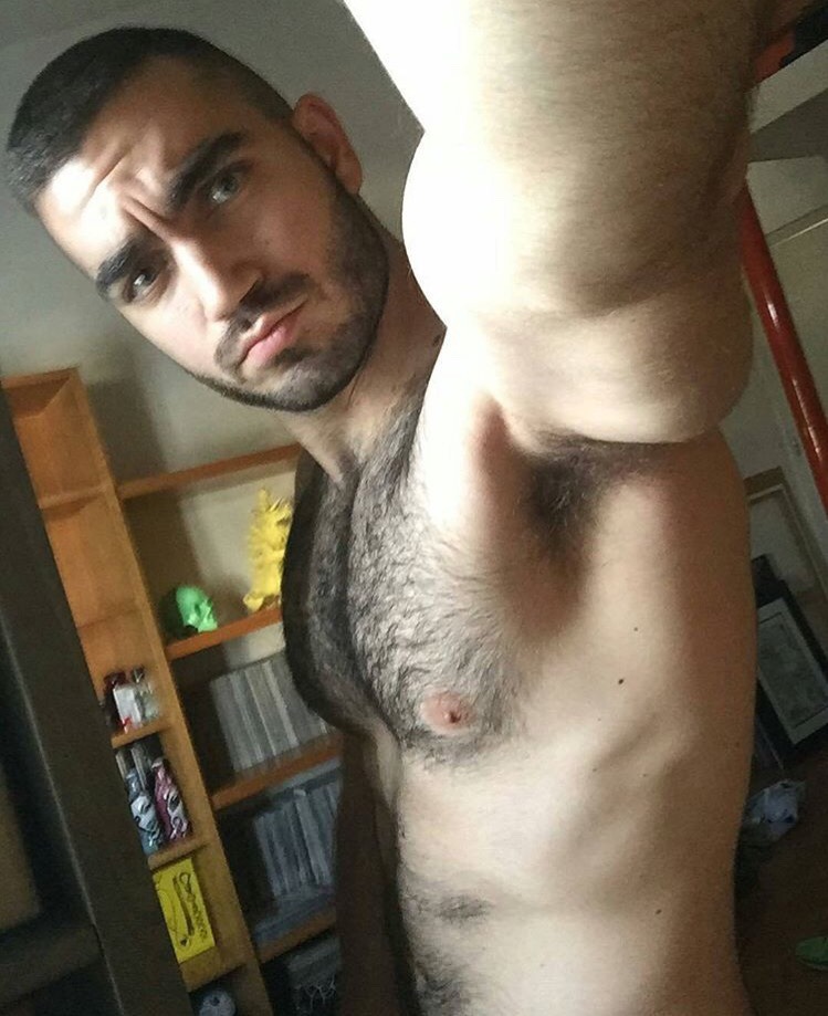 arabmenpits:  Guest Hottie with sexy and inviting Armpits: from GREECE 🇬🇷