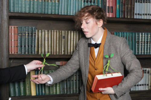 migraine-sky:Mr Scamander (and Mr Pickett as well as a friend of his) visiting Mr Graves.Mr Graves: 