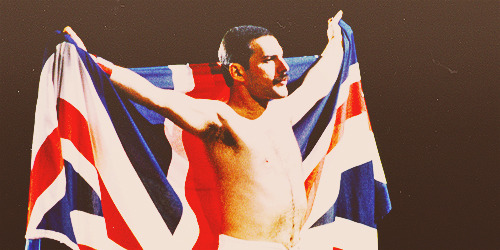 frederick-mercury-blog:Freddie Mercury “Magic Tour”