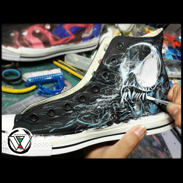venom custom shoes