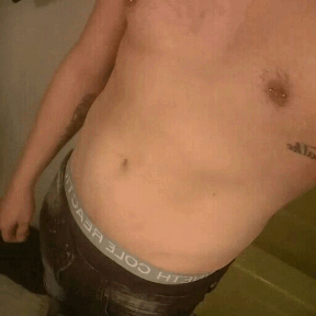 voredude25: Ahhhh it feels so good to release this gut after a long day.   Reblog