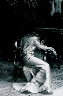 visual-me:  By Deborah Turbeville 