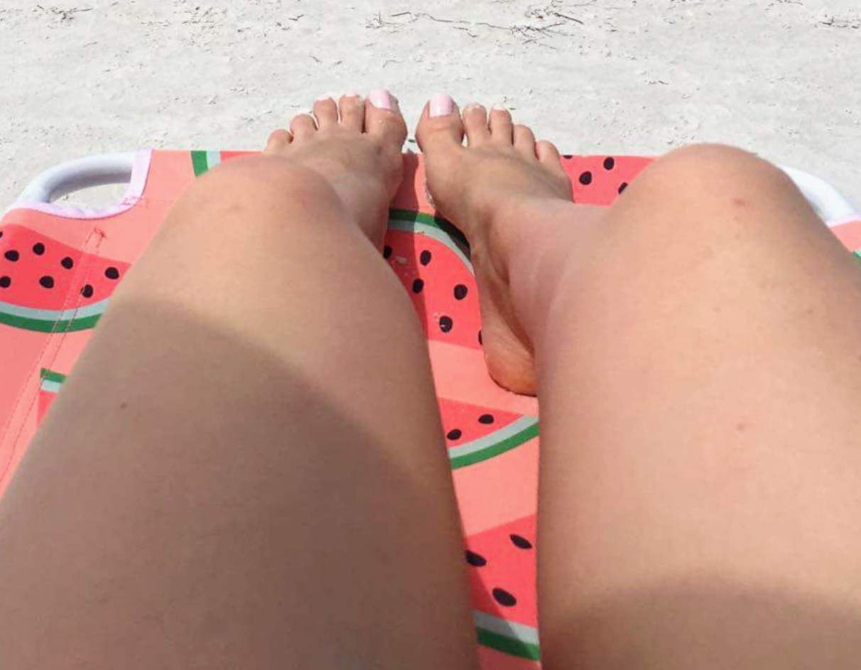 sexycandidfeet:  Jess