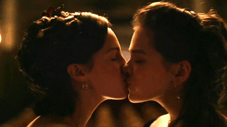 Wild Lesbians Kissing