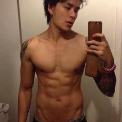 j-aime-asian-men:  Hot