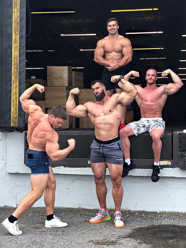 perfectmusclemen:thetitanhorde:Joshua Taubes, Nick Pulos, Jake Burton and Tyler Sibley Please repost and follow: https://plax999.tumblr.com/ 🖤