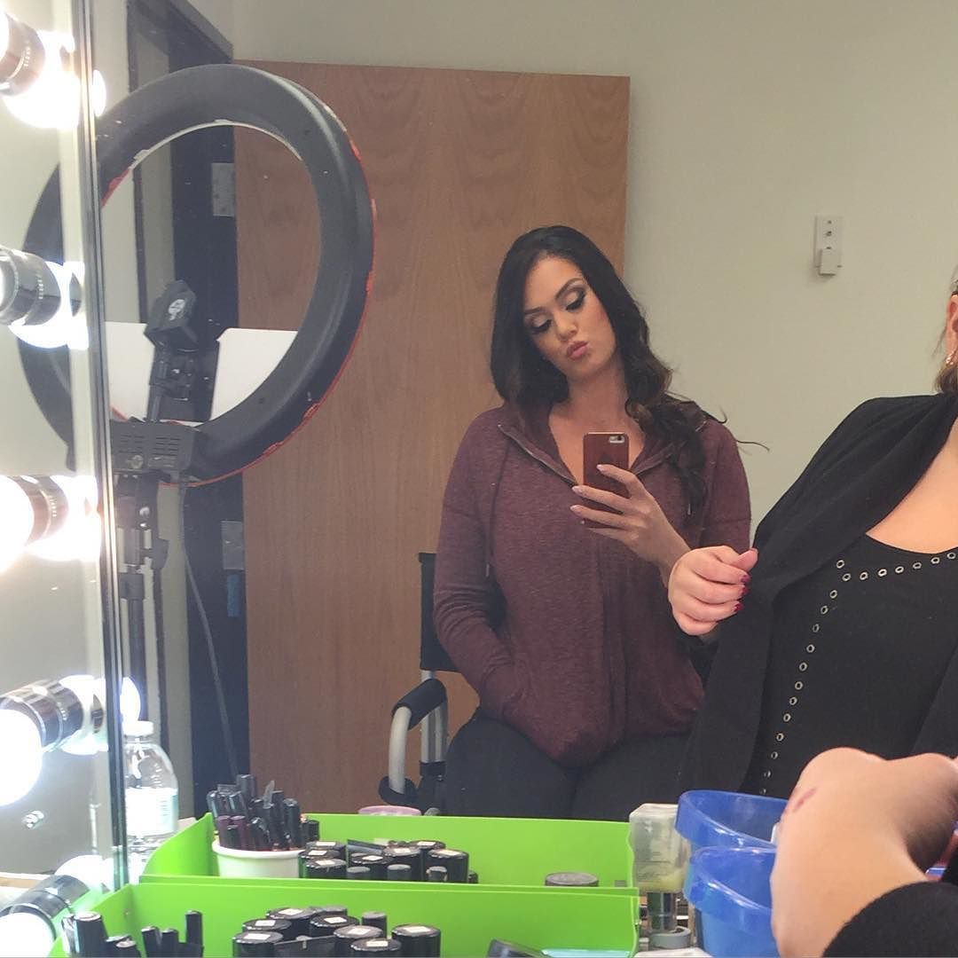 Sittin pretty in the makeup chair today! 💆🏻 by 6feetofsunshine
