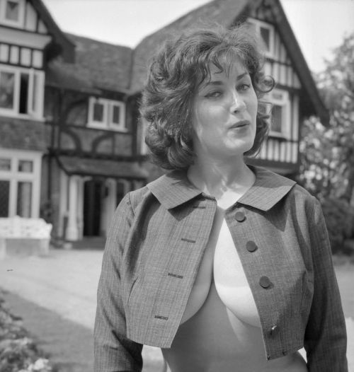 kdo:  British Pin Up Model Ann Austin in Front of the Ewhurst Manor House (1960’s)”Ewhurst was a lar