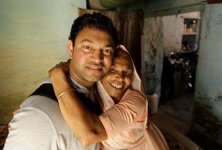 coolthingoftheday:  Saroo was born Sheru Munshi Khan in the Ganesh Tilai neighborhood