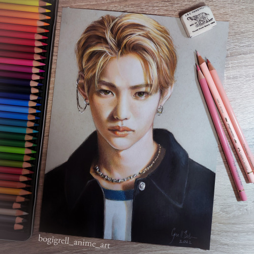 I made this portrait of Felix a few days back ^^ I hope you like it! It took around 18 hours to fini