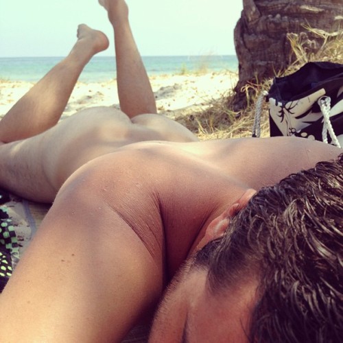 onlyboyss:  instalads:  Don’t give a …  Twitter @Onlyboy_2 Vine Onlyboy_2