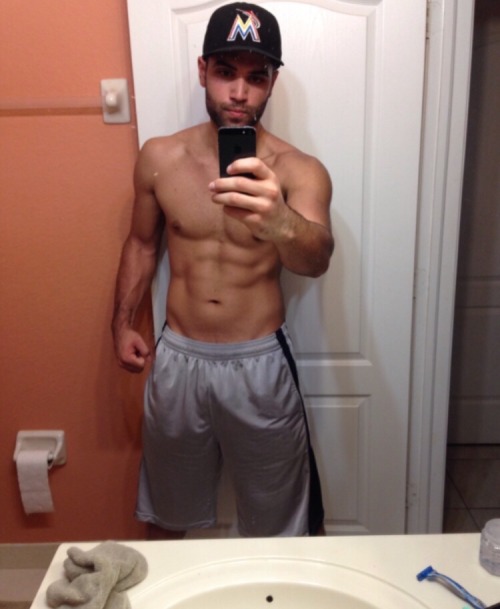 exclusivekiks:  **EXCLUSIVE** Hot Latino from Florida  