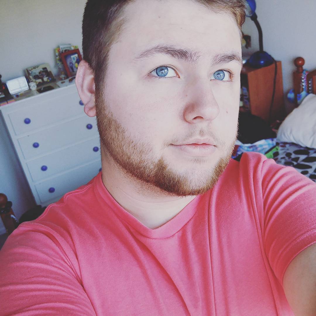 yourroyalpenis:  My resolution this year is to find a new selfie angle.