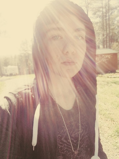 mcartistic:this lighting is  and my cheekbones look incredible today