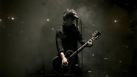 planneds:Billie Joe Armstrong playing guitar during 21 Guns ⇢ Green Day