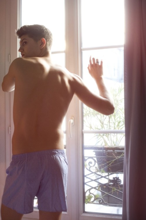 i-pat:  portaavions:  Thymios Karagiannis by Nicolas Aristidou  .