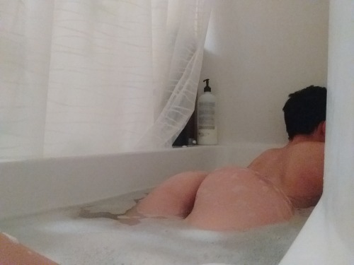 nubilefae:  Just wanted to thank everyone for 3000. 💕