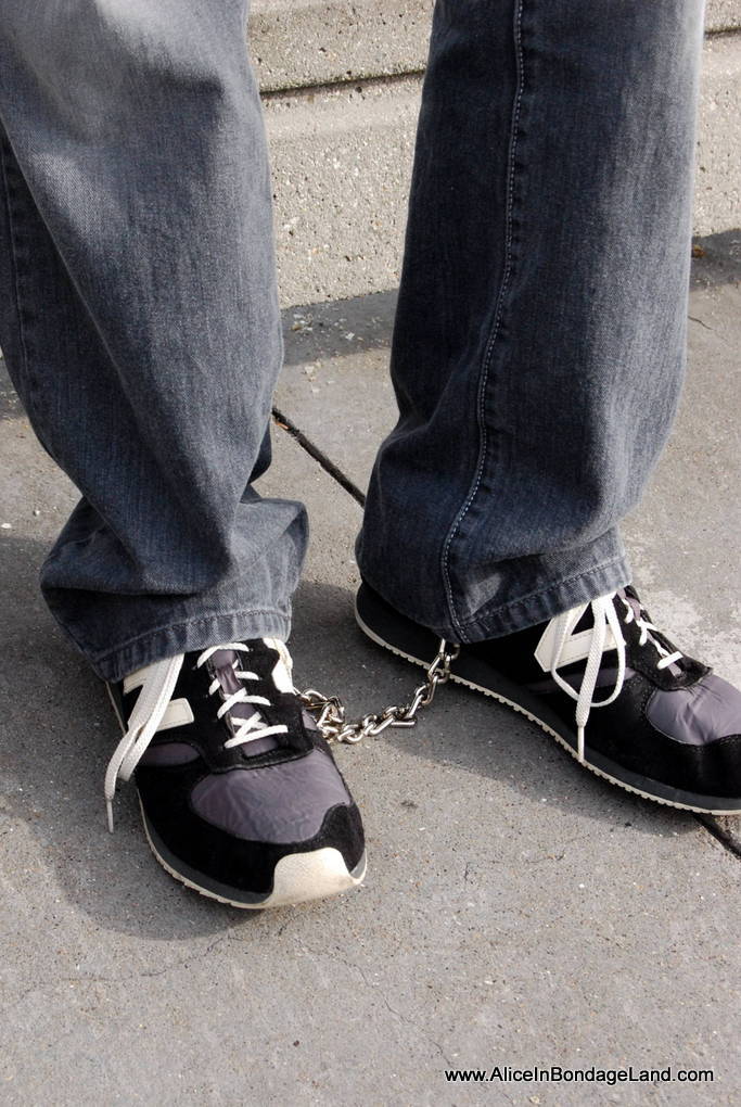 mistressaliceinbondageland: Subtle public bondage for a day out in #SanFrancisco