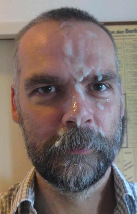 chrislovesbj:  Enjoy For more visit www.chrislovesbj.tumblr.com   Would love to clean his face with 