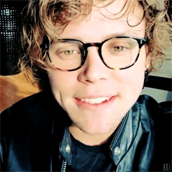 heartbreakirwin:  ashtonirwin: Mornin x 