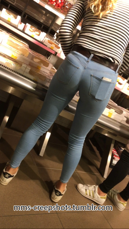 mms-creepshots: We were all checking out some cake